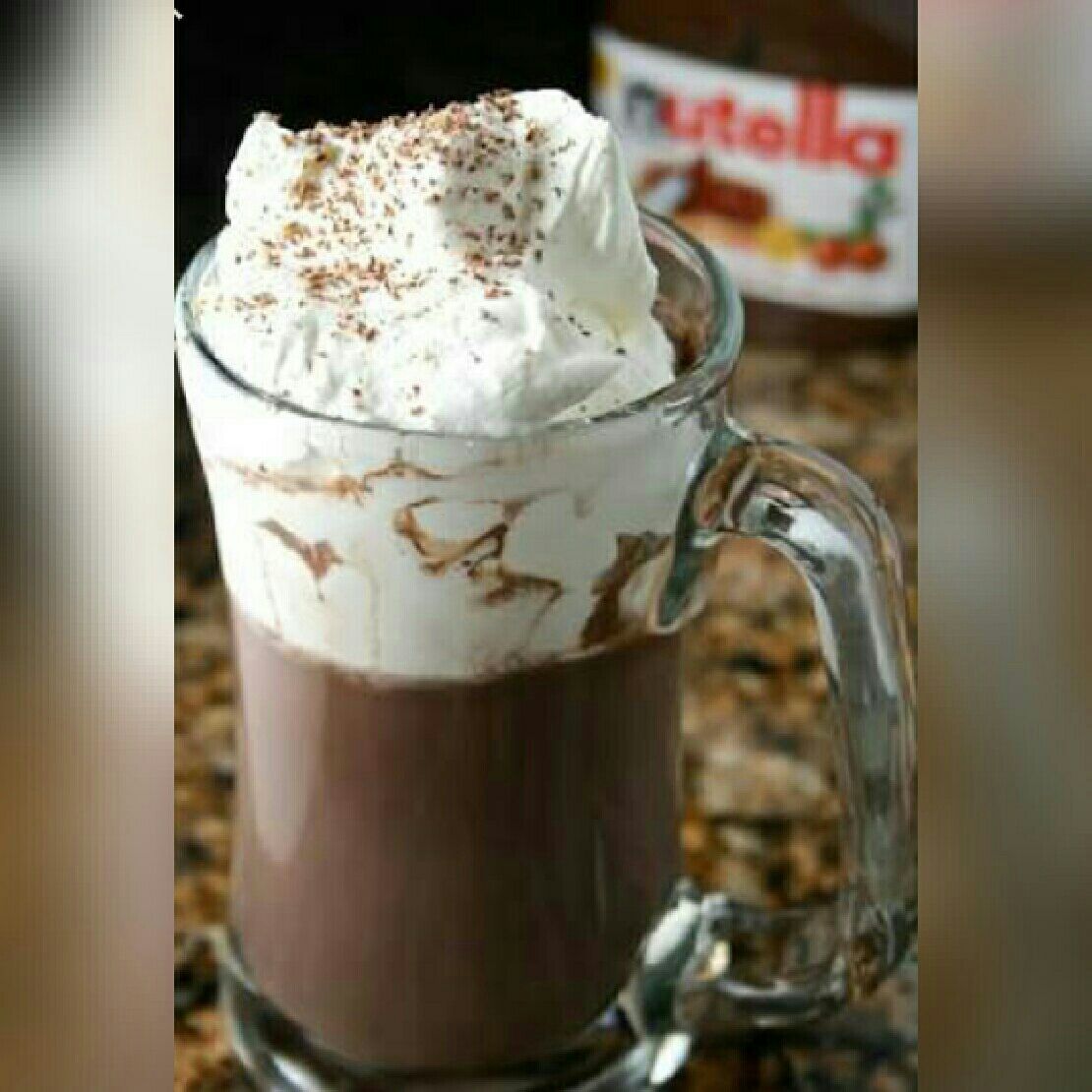 Chocolate quente com creme de avelã