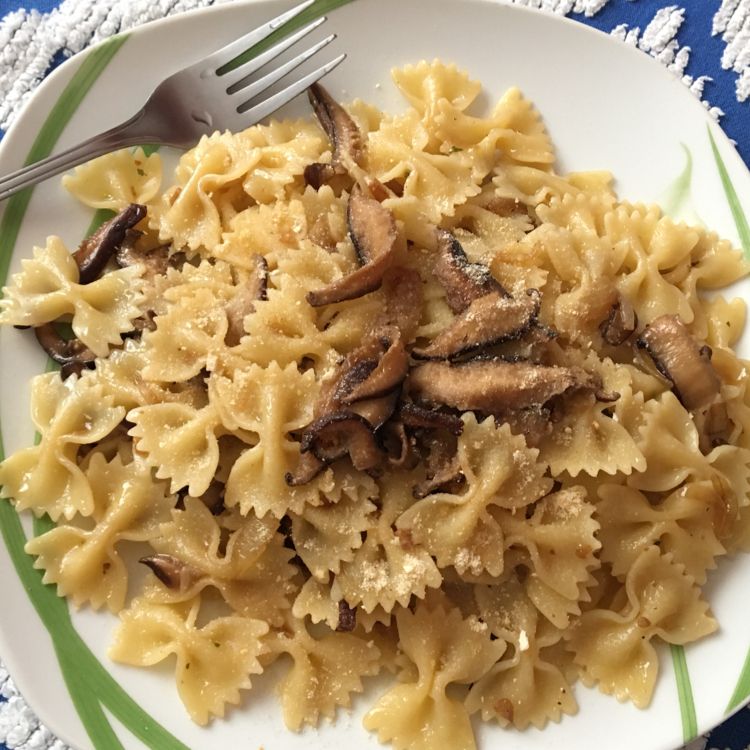 Farfalle ao shitake