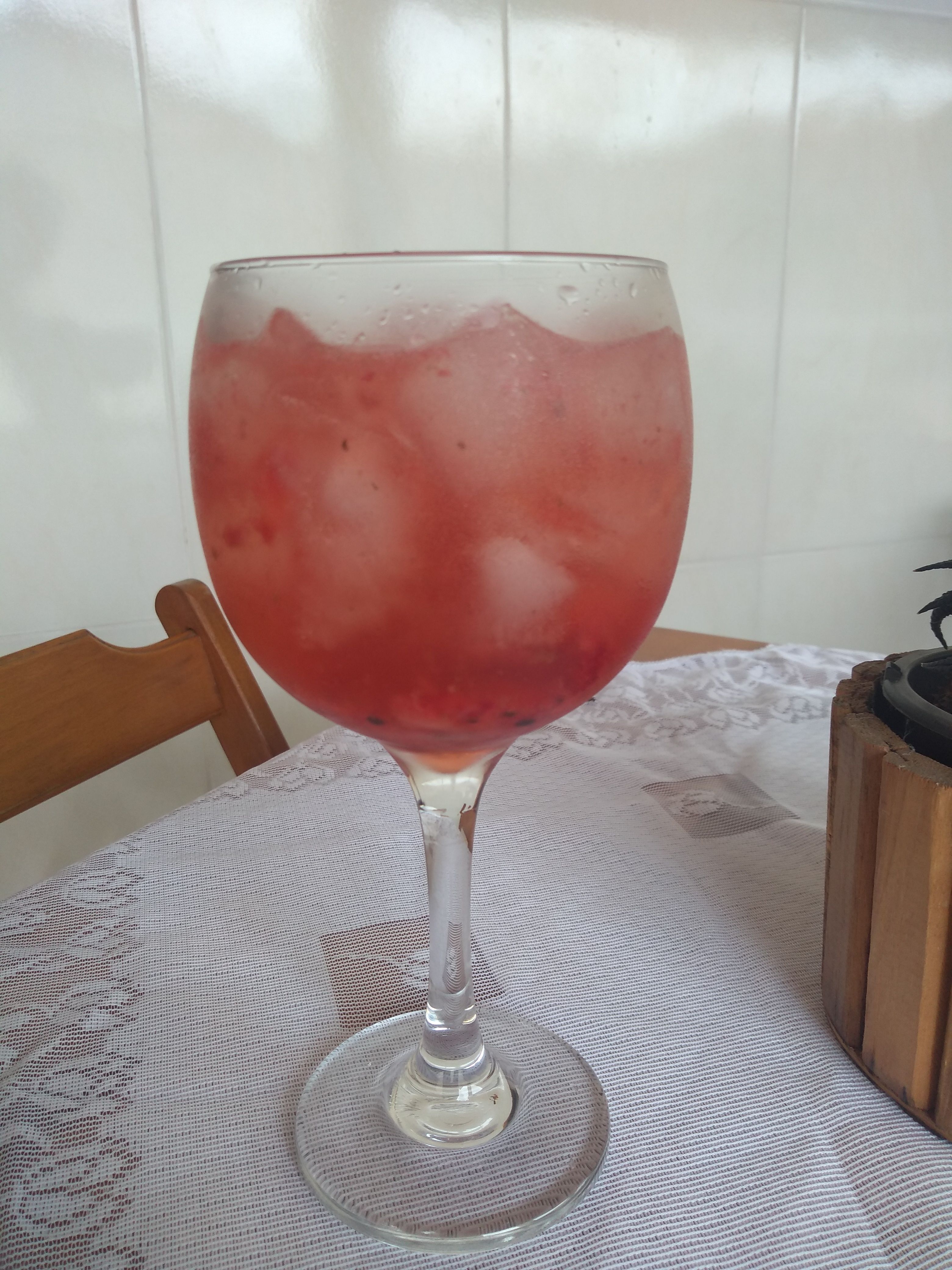 Gin tônica com morango