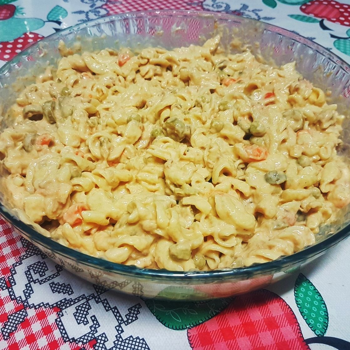 Macarrão com atum e mostarda