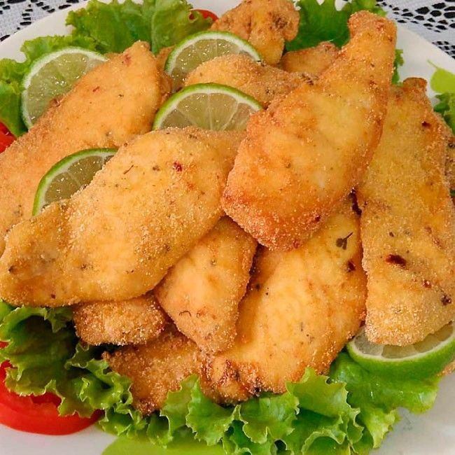 Peixe empanado com fubá