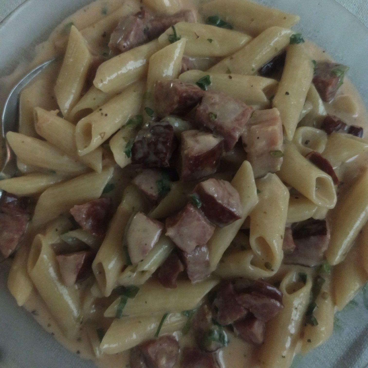 Penne com calabresa cremoso