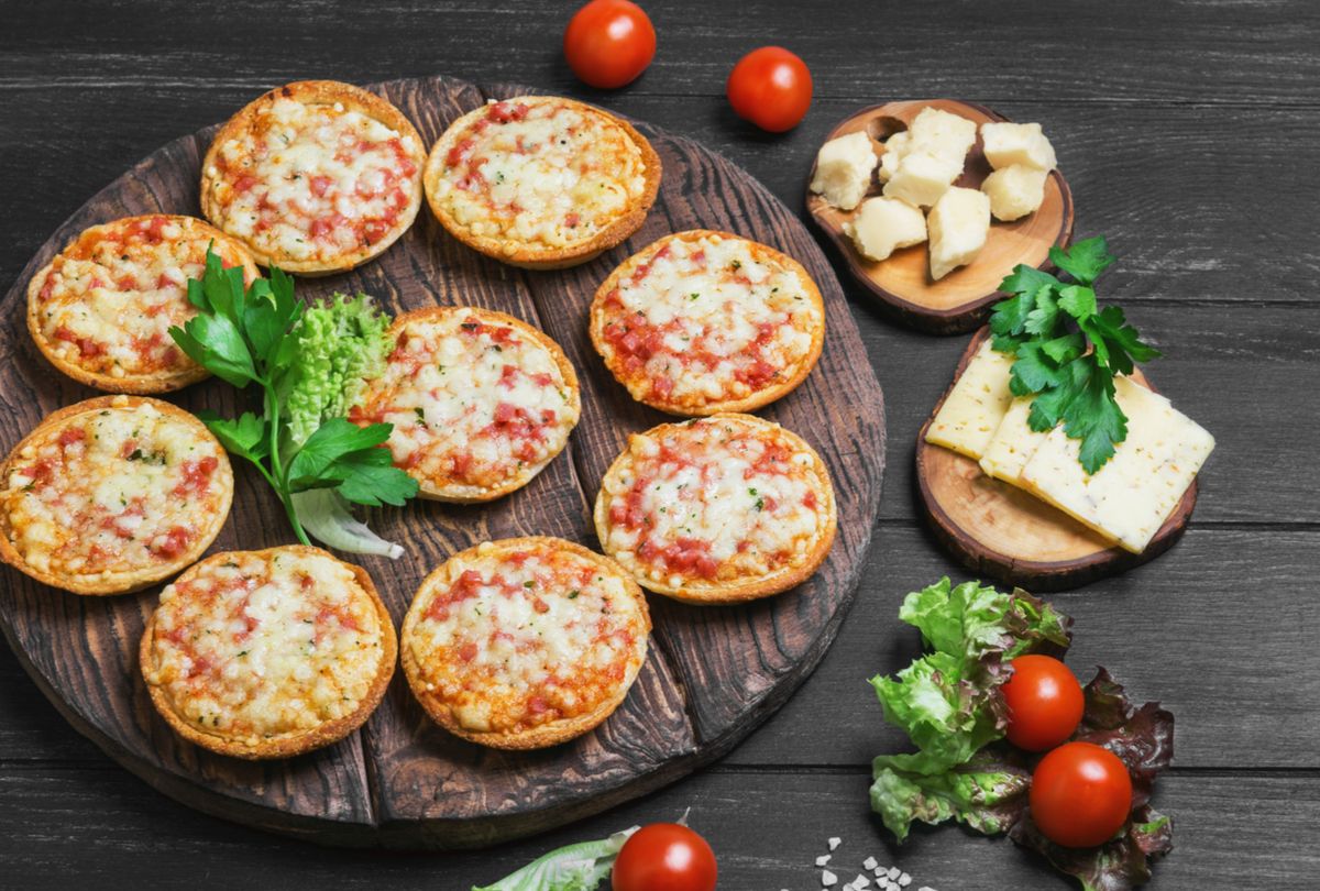 Pizzelas com queijo parmesão