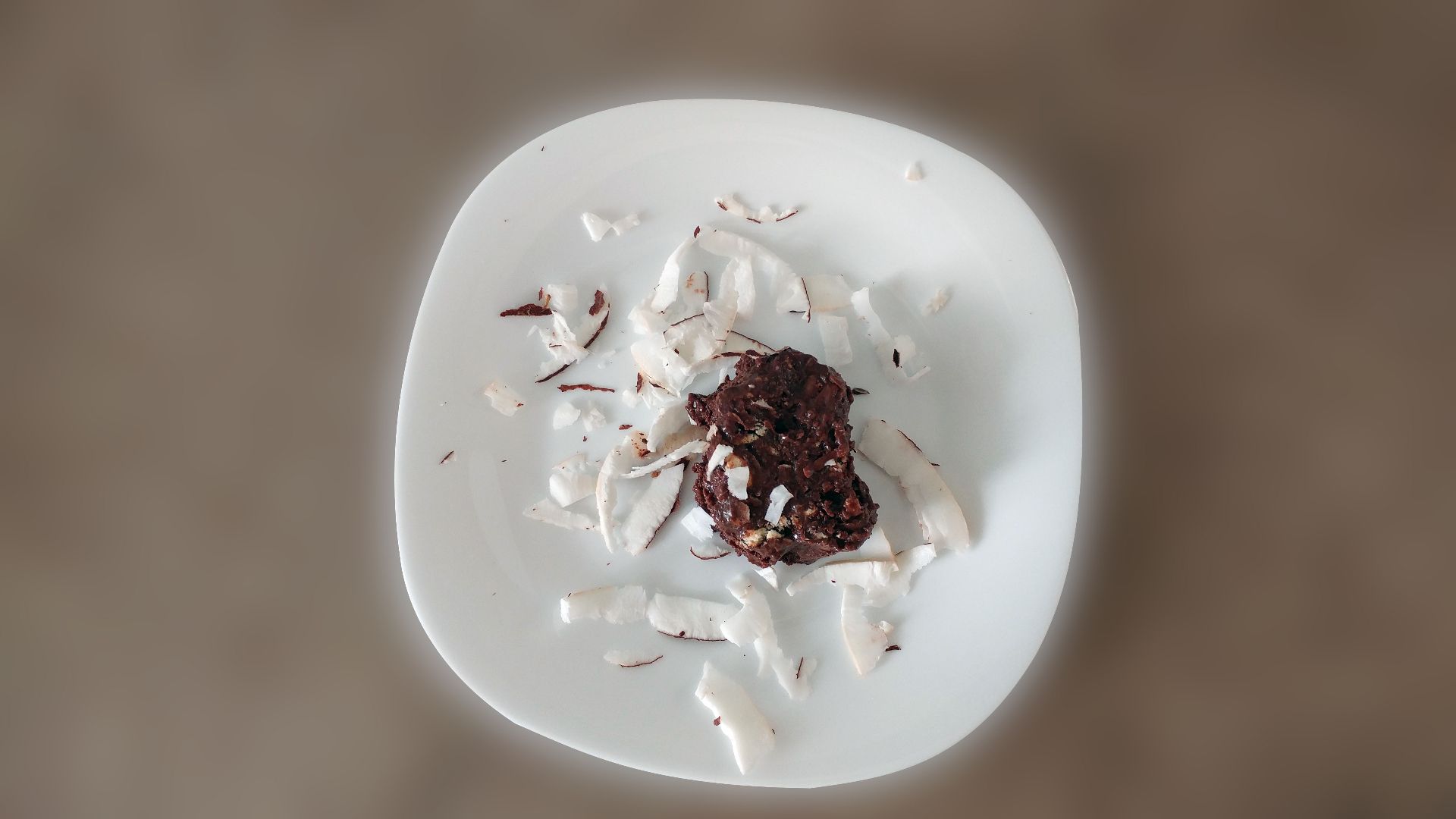 Salaminho de coco com chocolate