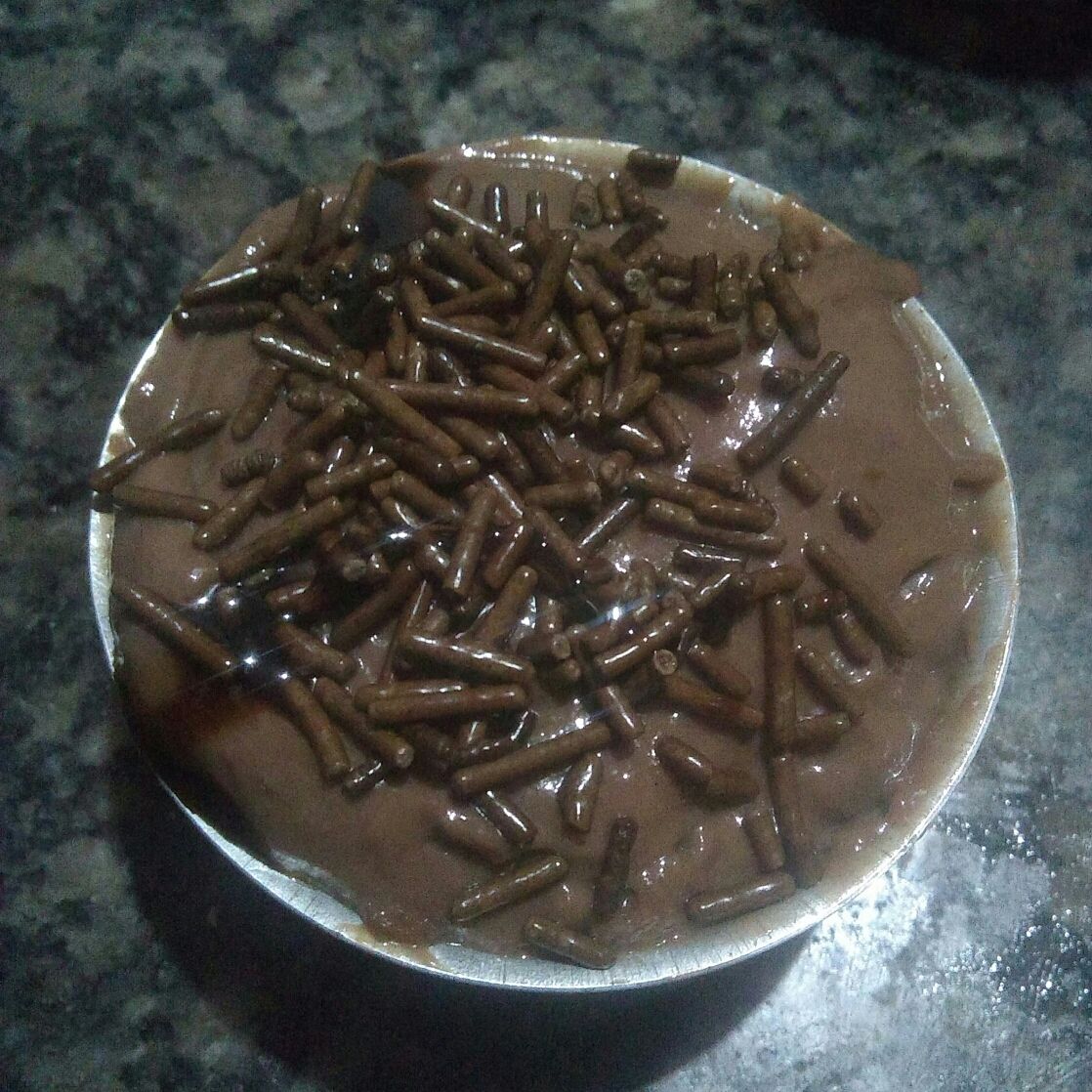 Sobremesa de chocolate feita com trigo