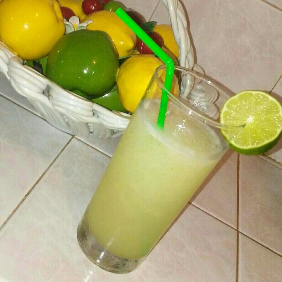 Suco de limão e jalapeño